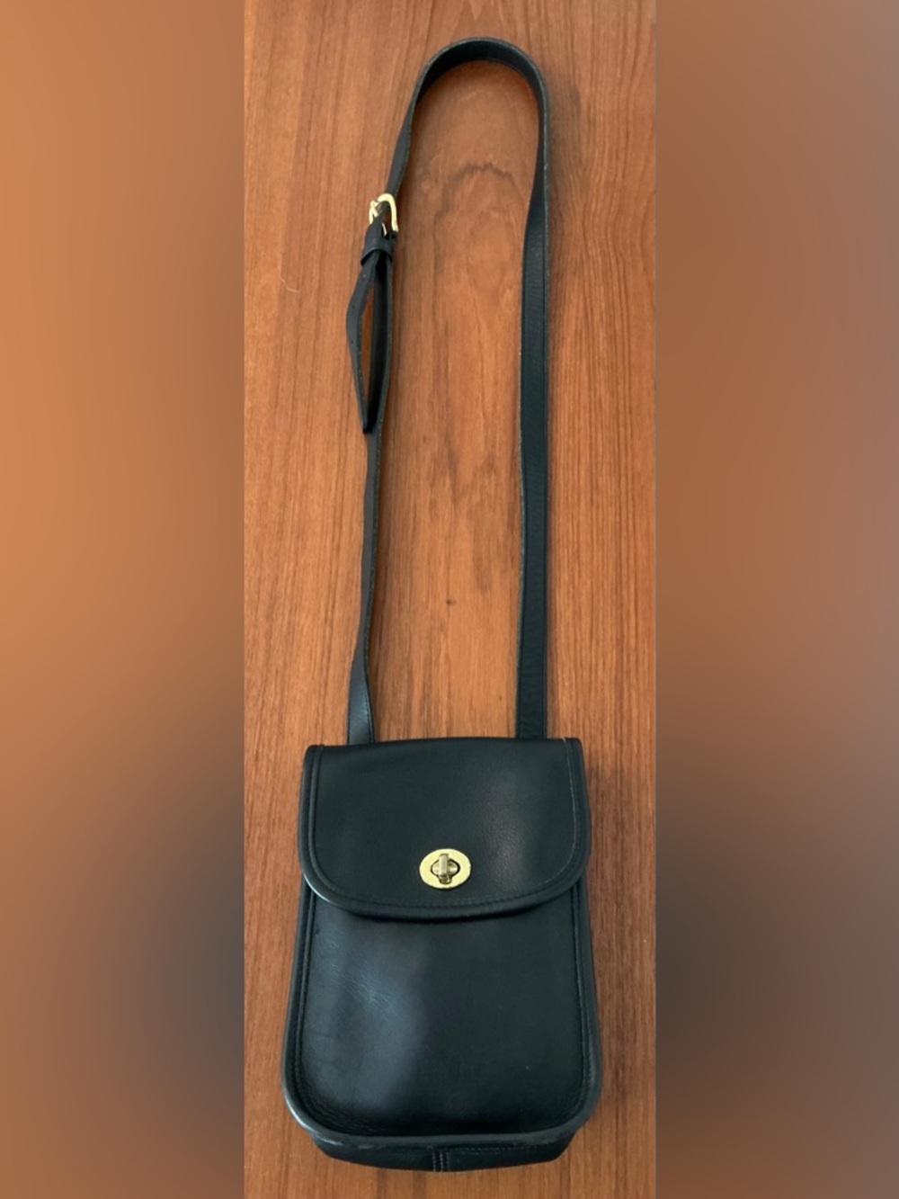 Vintage Coach 9978 Sidepack Crossbody Bag in Black Leather